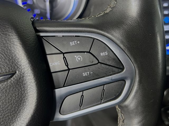 Used 2020 Chrysler 300 Limited RWD image 18