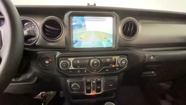 Used 2022 Jeep Gladiator Sport AWD/4WD image 33