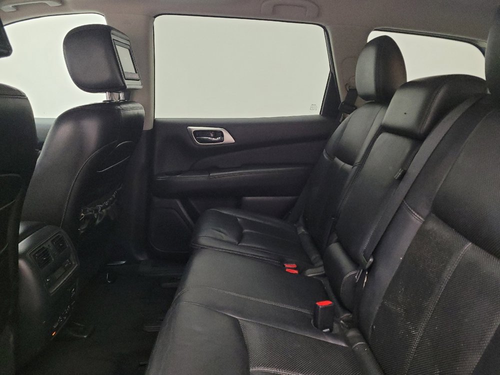 Used 2013 Nissan Pathfinder Platinum w/ Platinum Premium Pkg image 18