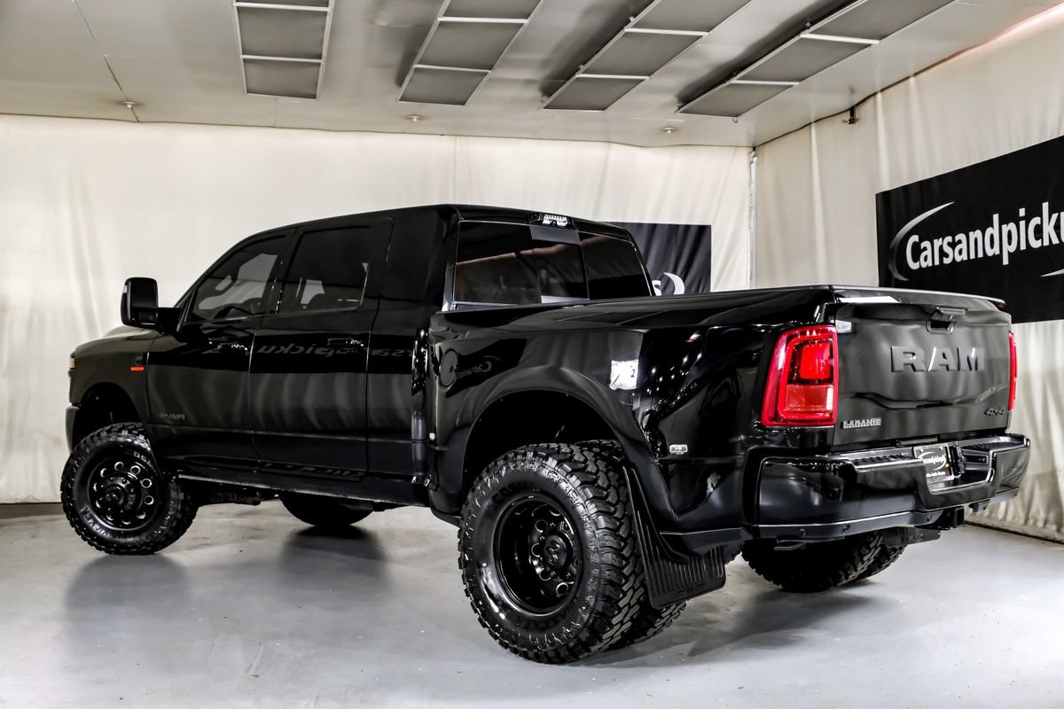 Used 2025 RAM 3500 Laramie AWD/4WD image 10