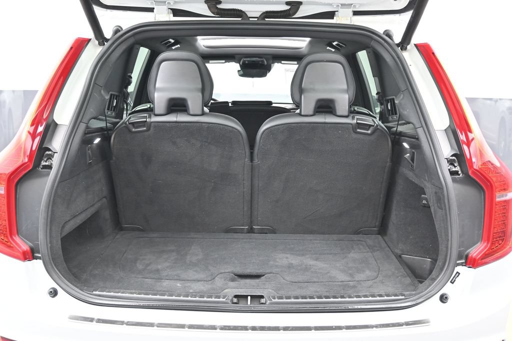 Used 2018 Volvo XC90 T6 Momentum w/ Convenience Package AWD/4WD image 14