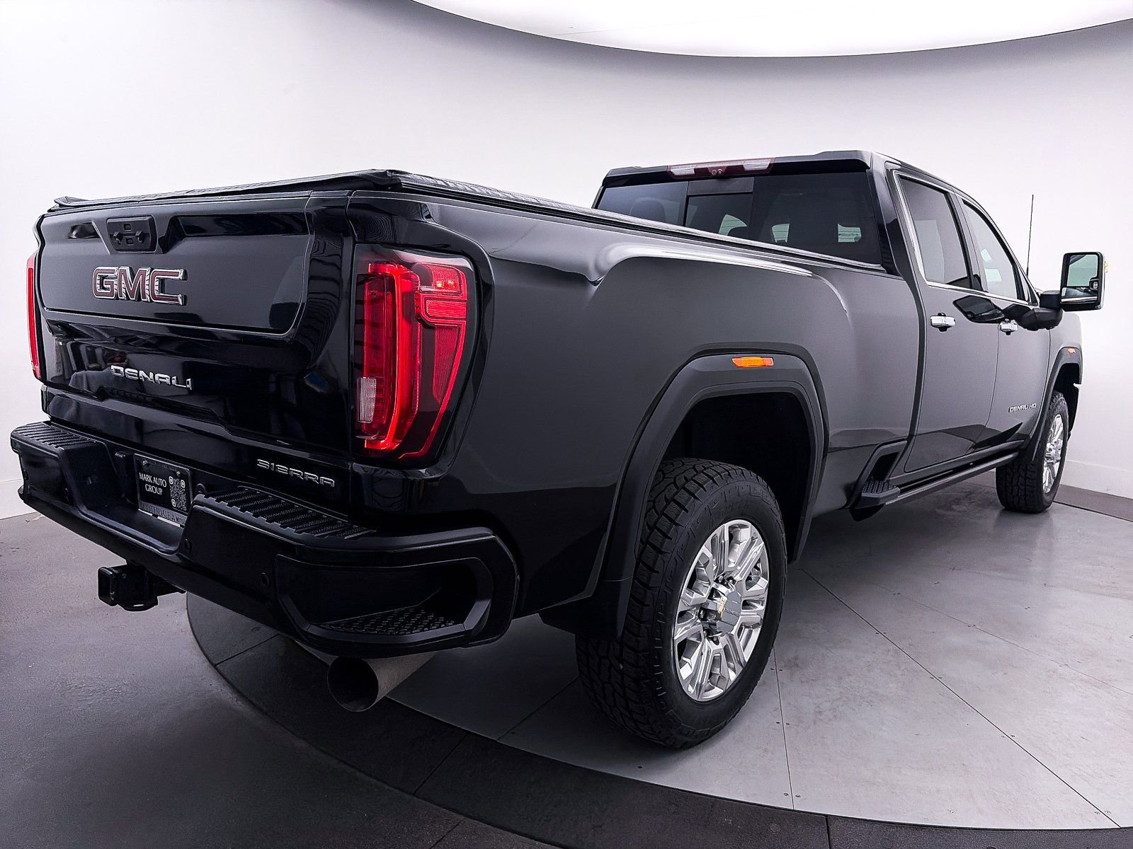 Used 2022 GMC Sierra 3500 Denali w/ Denali Ultimate Package AWD/4WD image 31