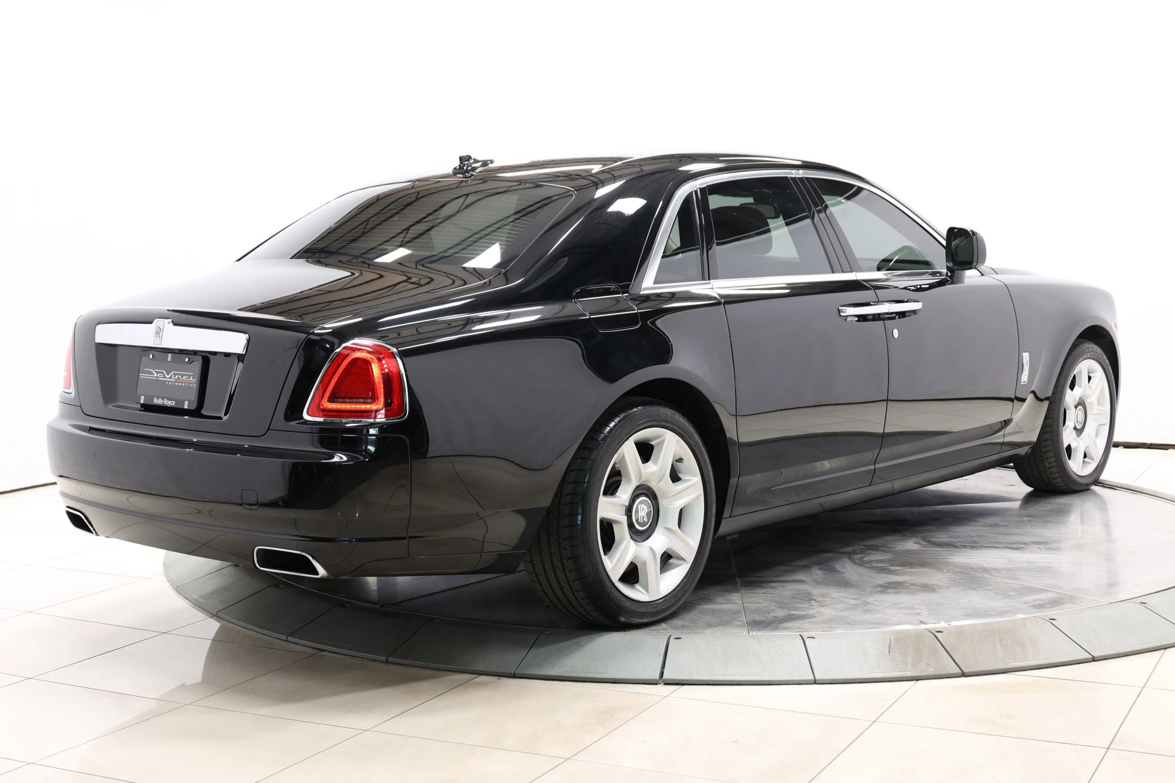 Used 2010 Rolls-Royce Ghost RWD image 70