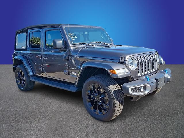 Used 2022 Jeep Wrangler Unlimited Sahara w/ Cold Weather Group AWD/4WD image 3