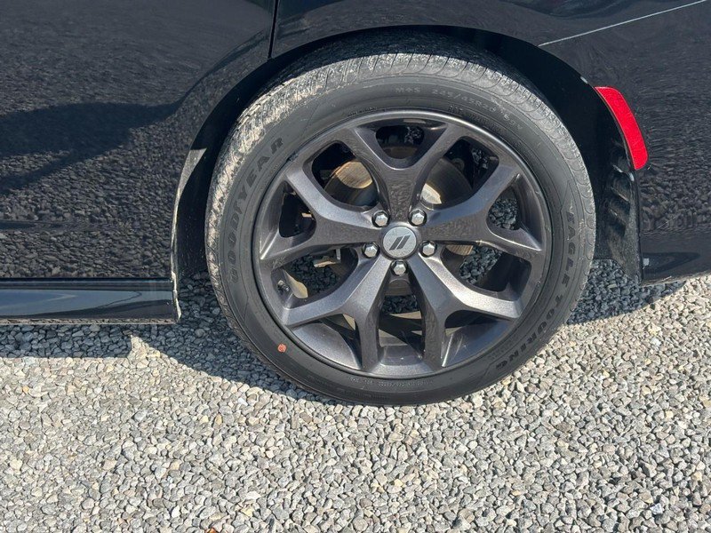Used 2018 Dodge Charger SXT Plus RWD image 12