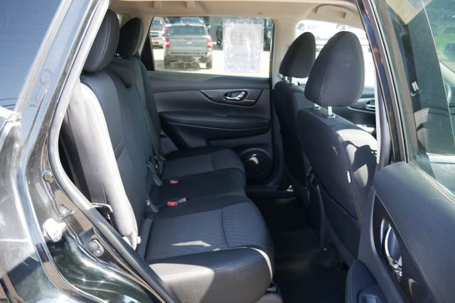 Used 2020 Nissan Rogue SV FWD image 24