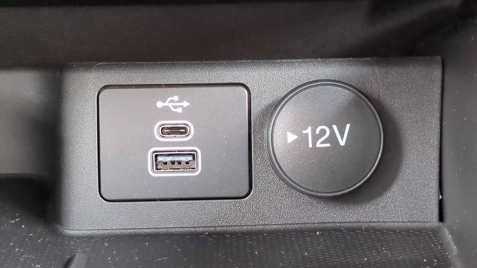 New 2025 Ford Escape SE FWD image 27