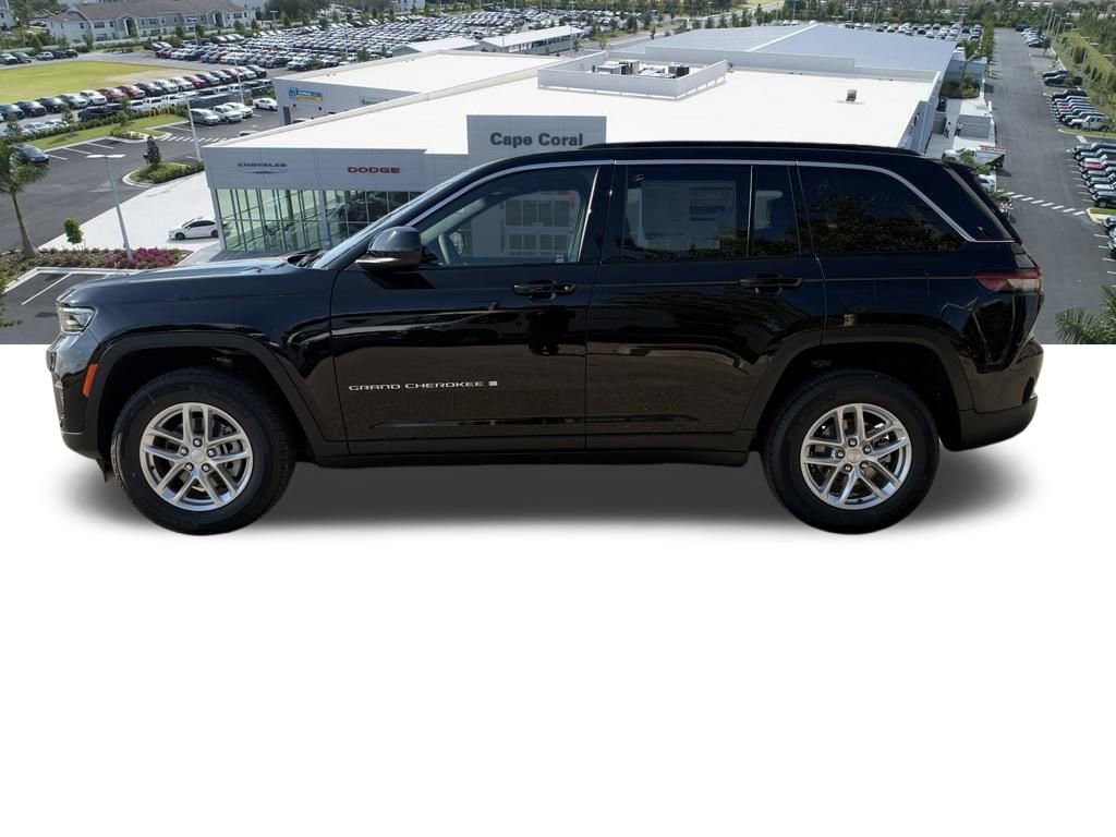 New 2026 Jeep Grand Cherokee Laredo image 7