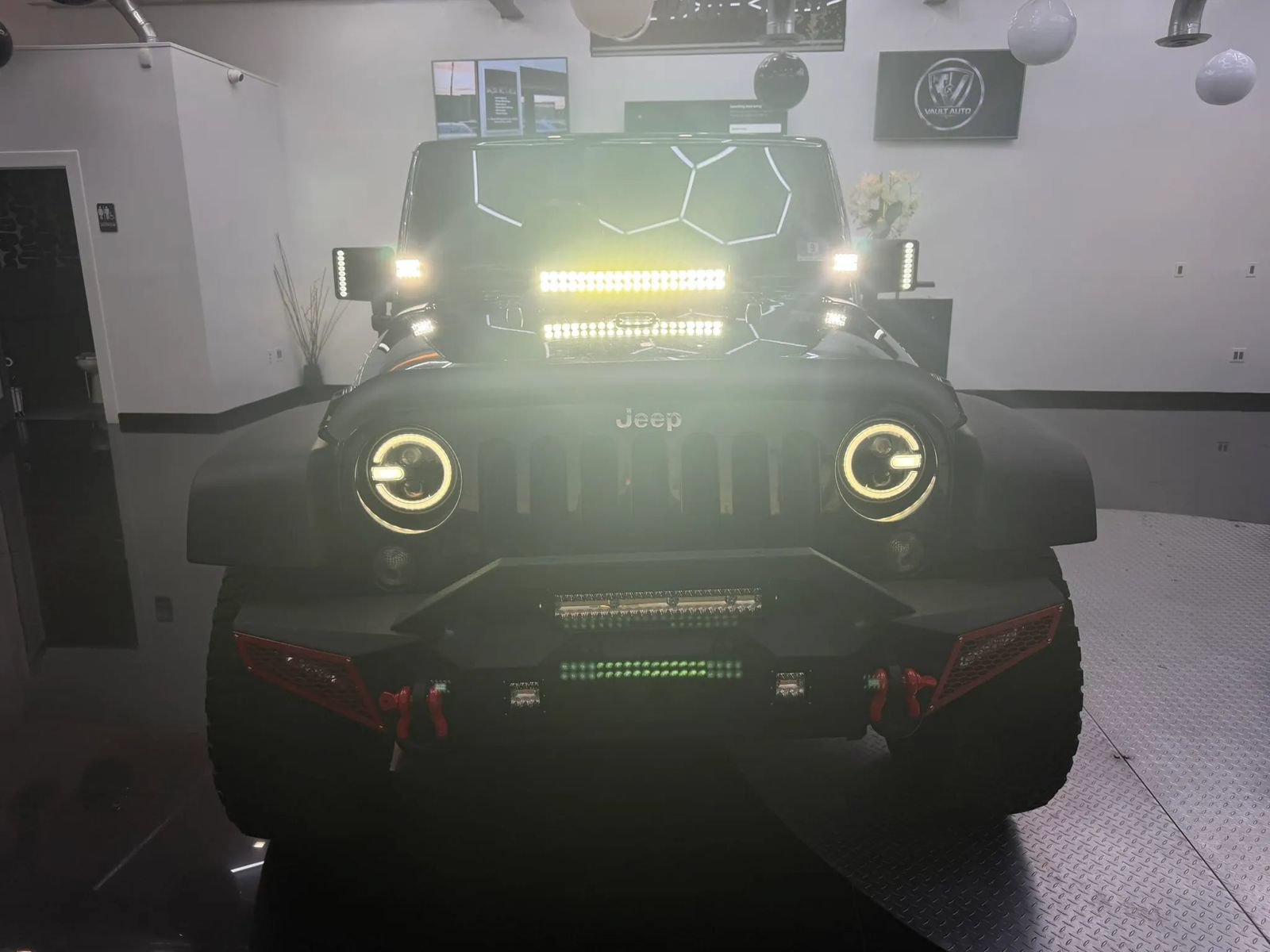 Used 2016 Jeep Wrangler Unlimited Rubicon w/ Dual Top Group AWD/4WD image 2