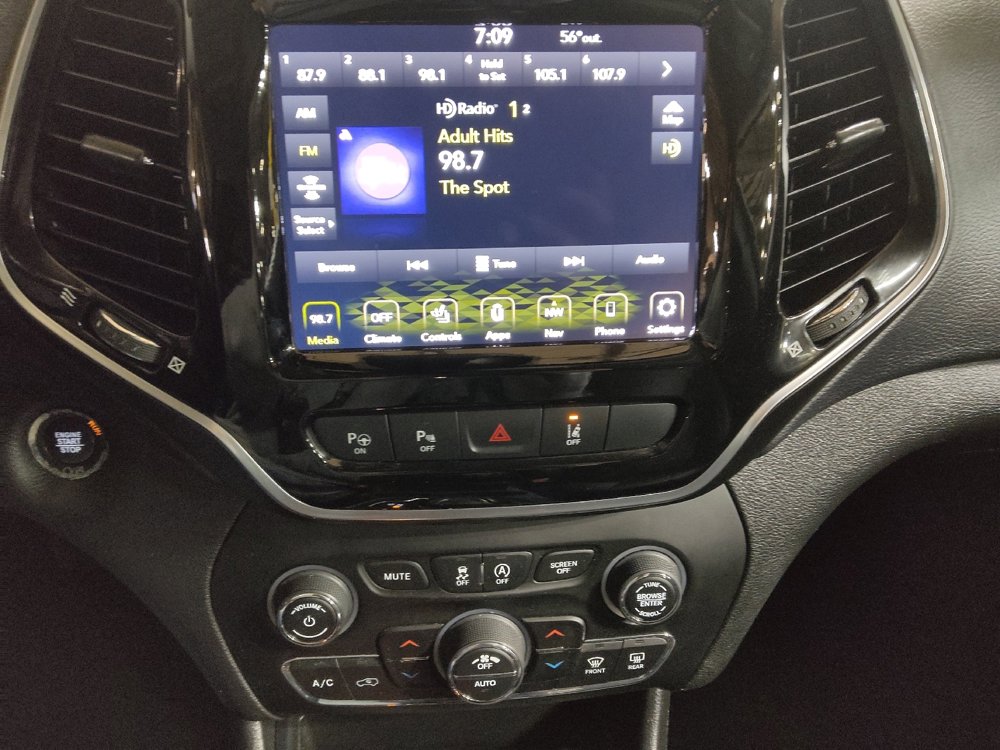 Used 2020 Jeep Cherokee Limited w/ Technology Group image 25