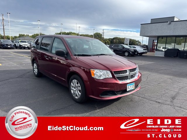 Used 2019 Dodge Grand Caravan SE w/ UConnect Hands-Free Group