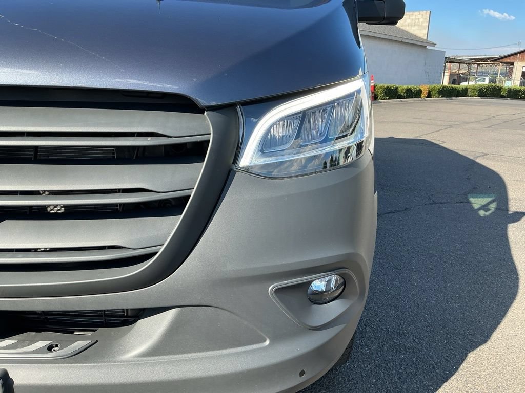 Used 2025 Mercedes-Benz Sprinter 2500 image 3
