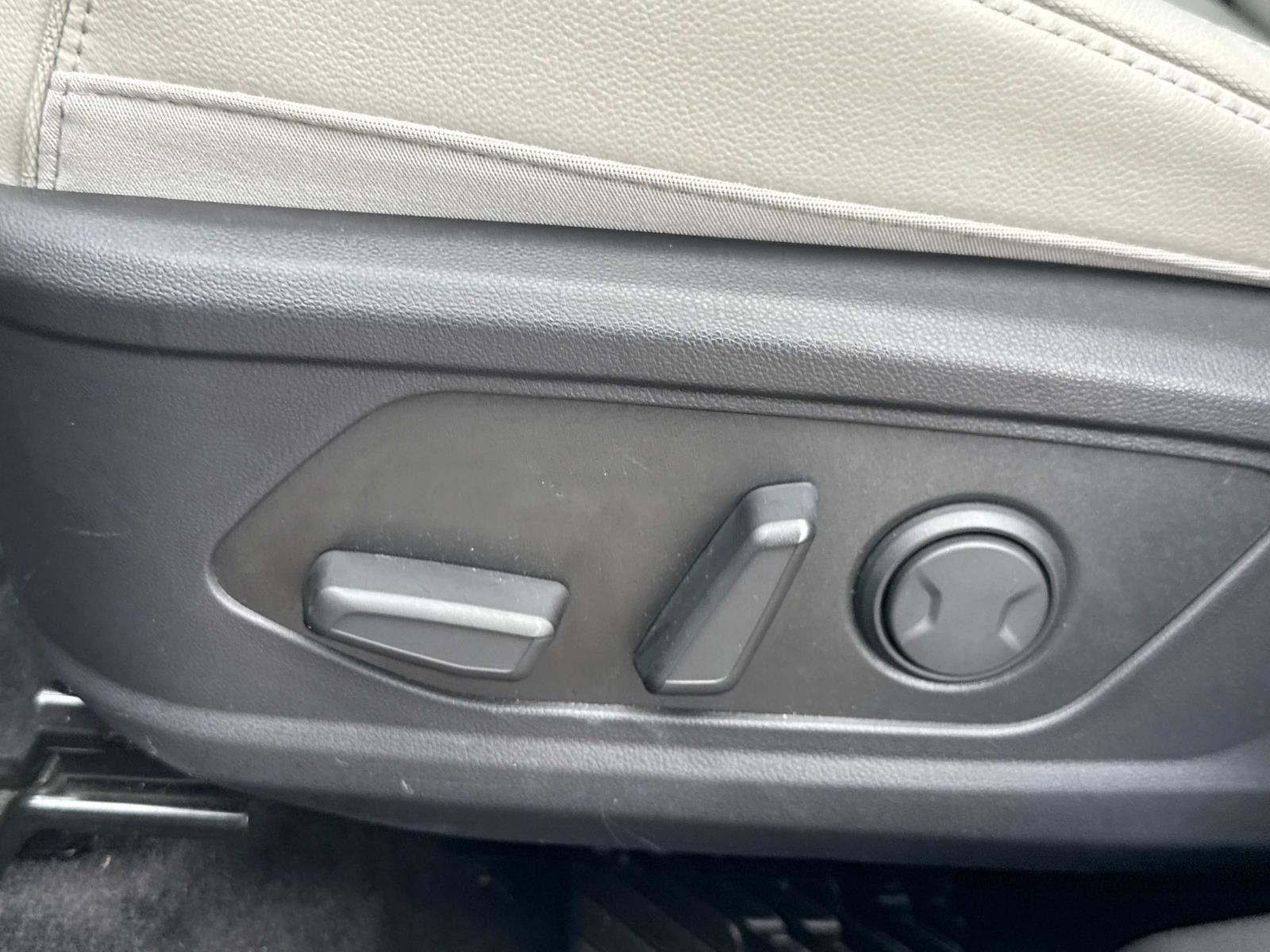 Used 2024 Hyundai Tucson Limited image 16