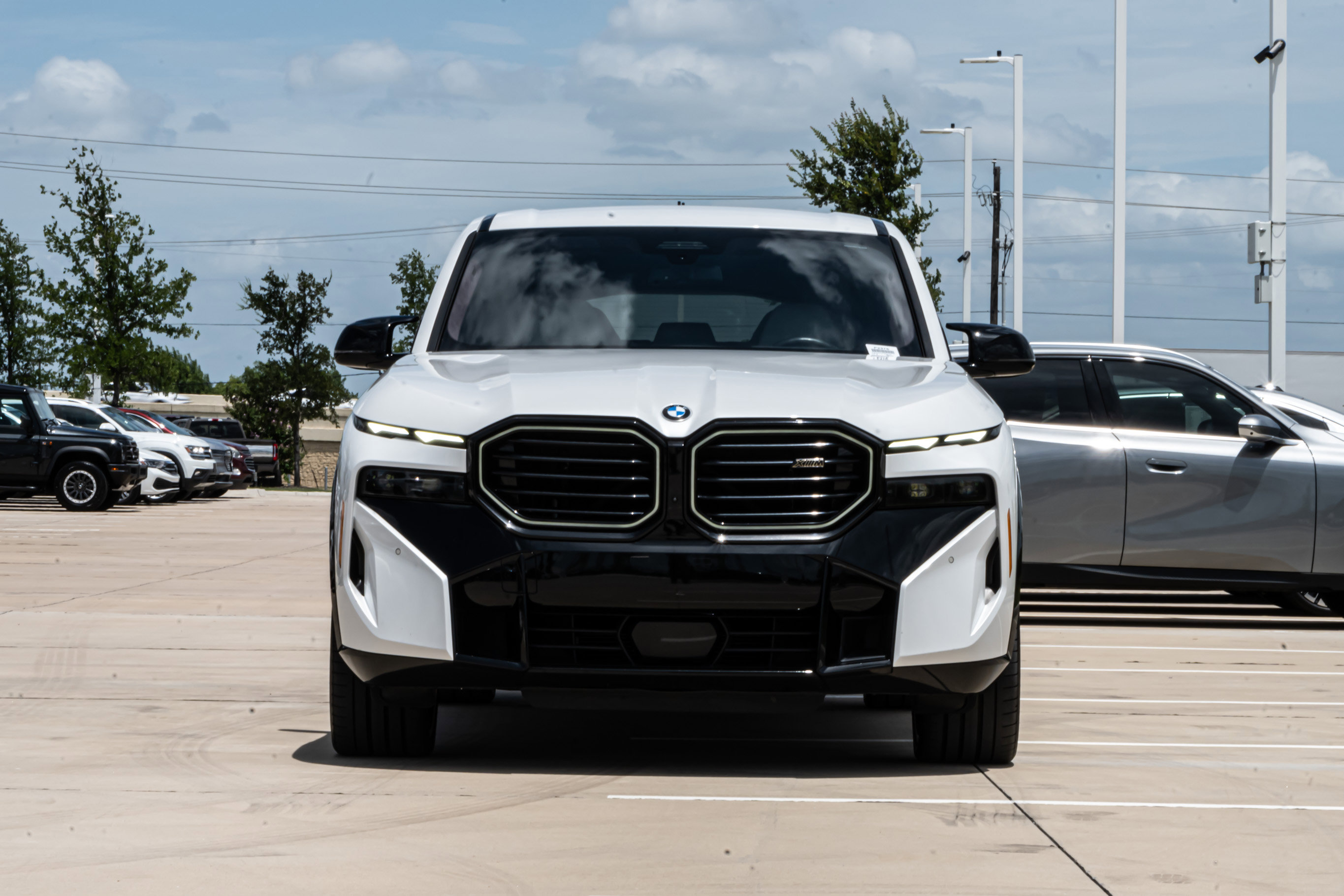 Used 2023 BMW XM AWD/4WD image 3