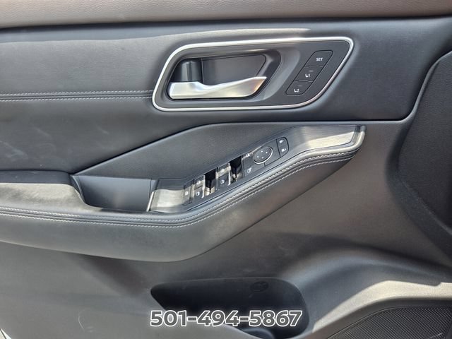 Used 2023 Nissan Rogue Platinum w/ Platinum Premium Package AWD/4WD image 27