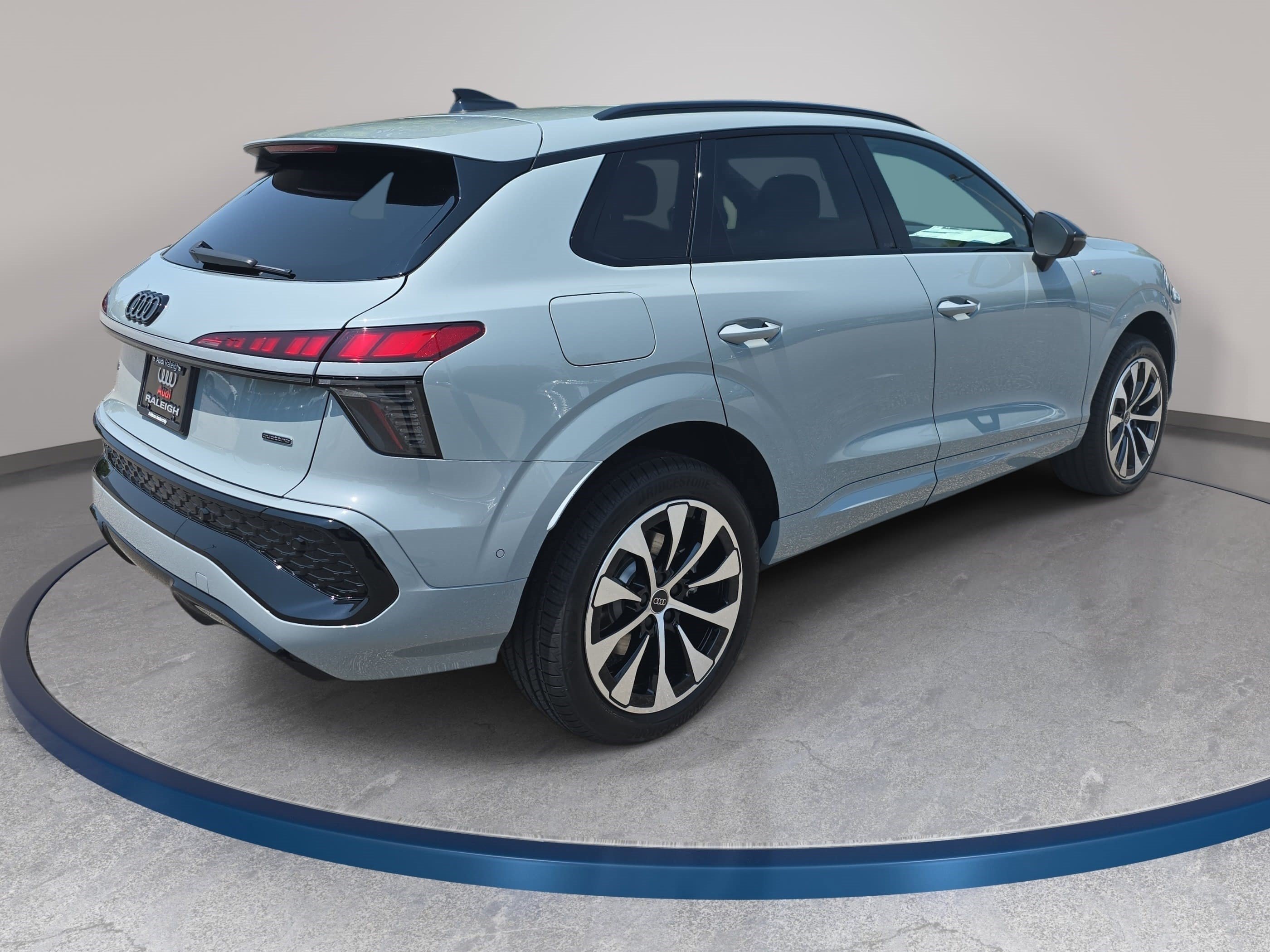 New 2026 Audi Q3 quattro 2.0T AWD/4WD image 6