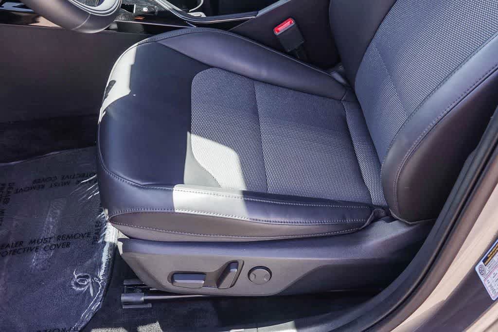 Certified 2024 Kia Niro Wind FWD image 20