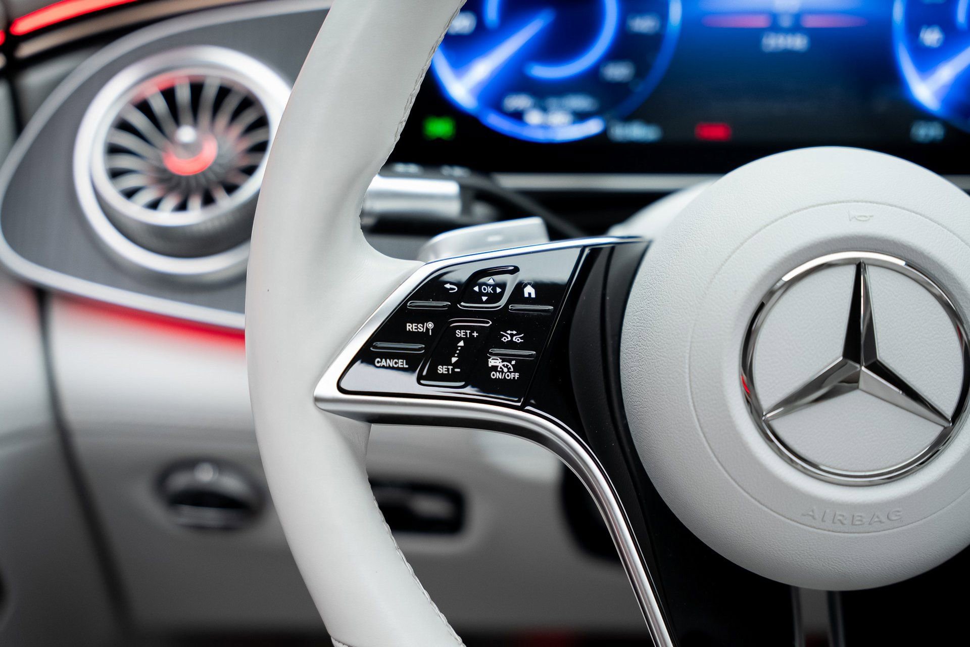 Used 2023 Mercedes-Benz EQS 450+ Sedan w/ AMG Line Exterior Package image 43