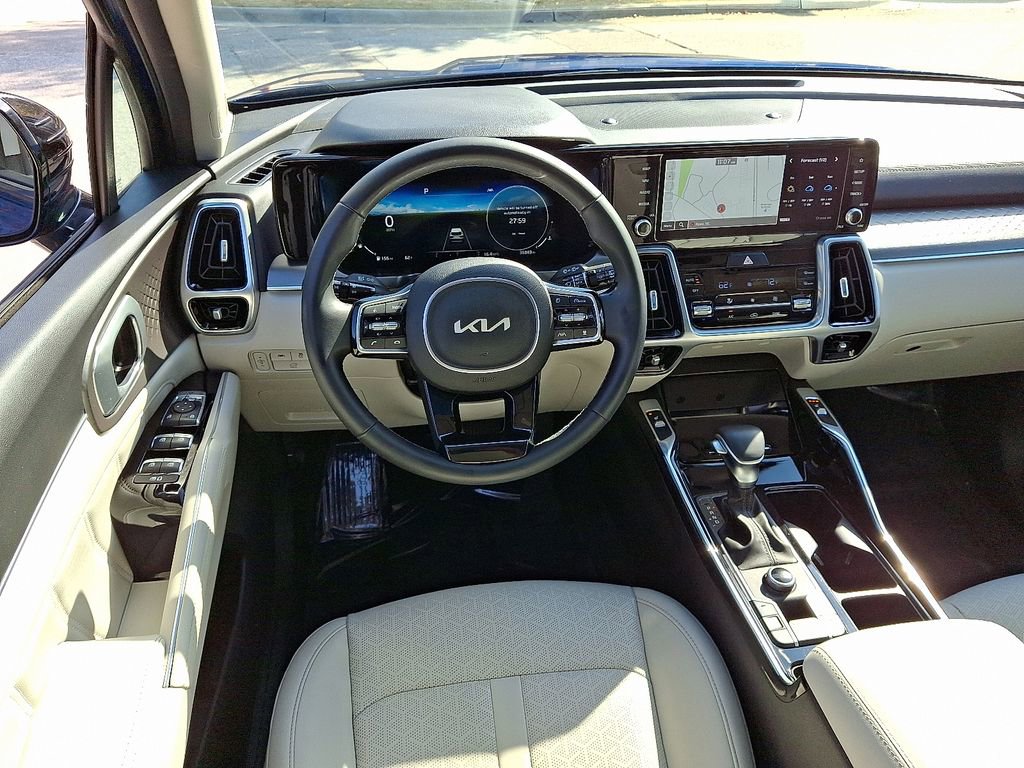 Used 2023 Kia Sorento SX image 13