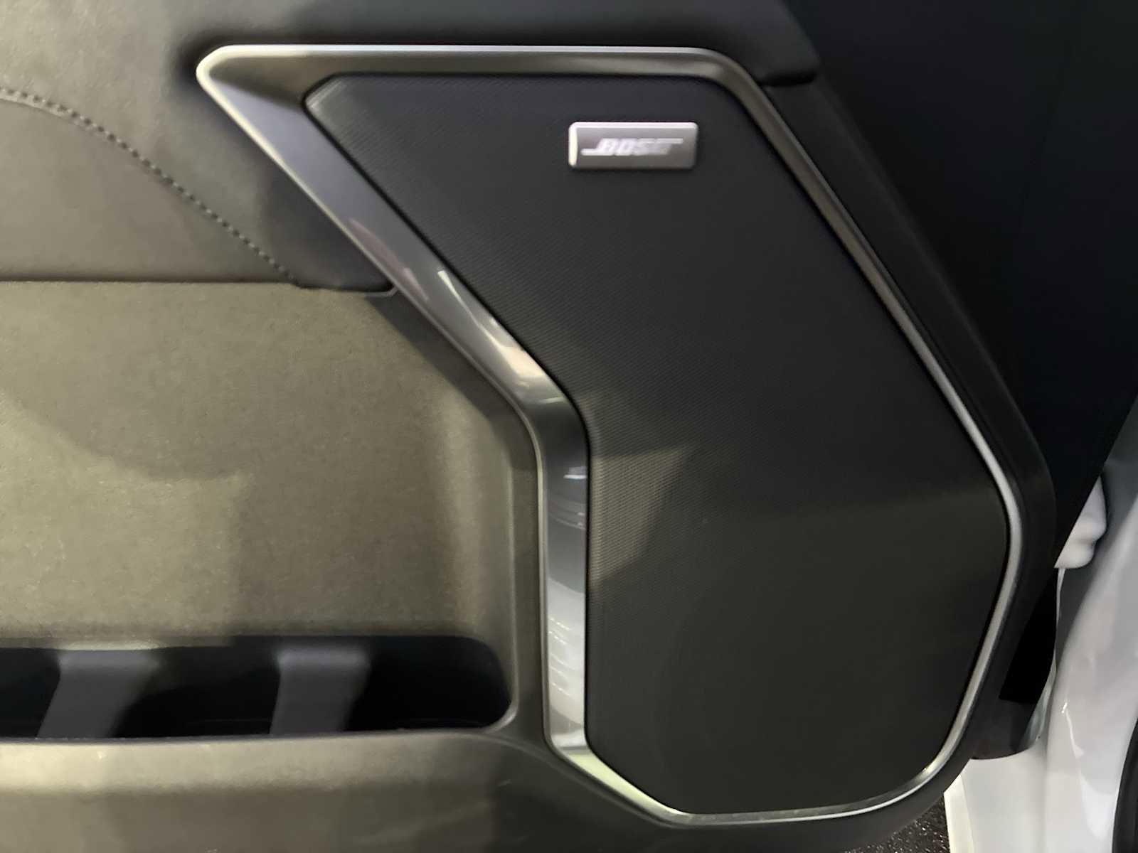 Used 2025 Chevrolet Silverado 3500 LTZ image 25