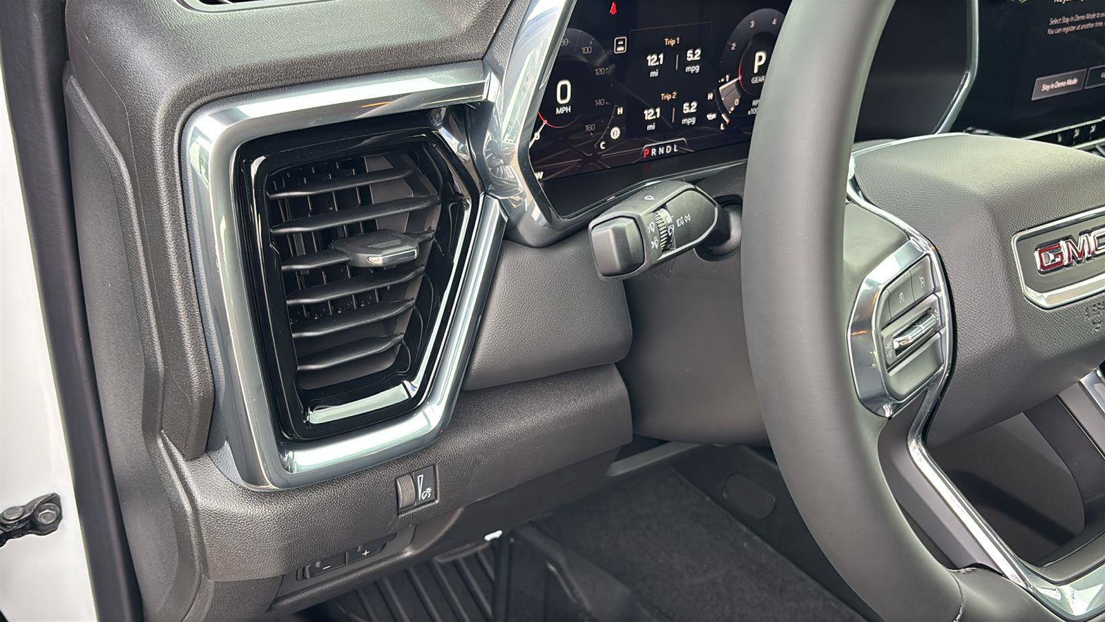 New 2026 GMC Canyon Elevation w/ Convenience Package RWD image 24