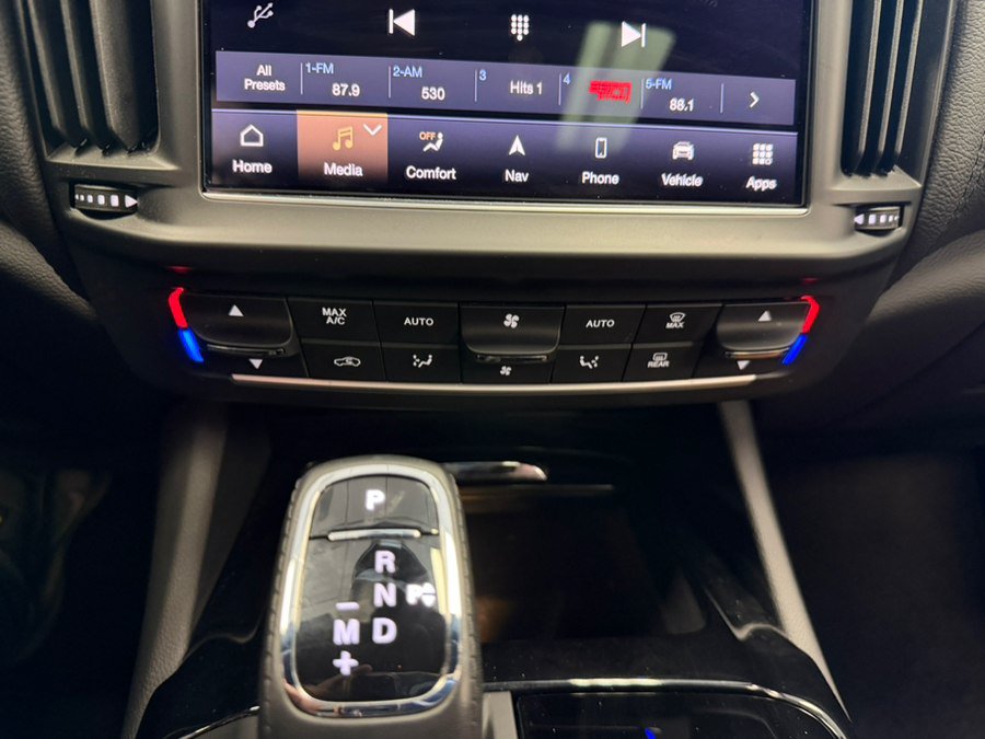 Used 2023 Maserati Levante GT AWD/4WD image 67