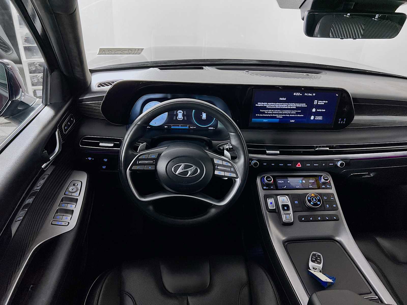 Used 2023 Hyundai Palisade Calligraphy image 23