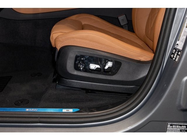 New 2026 BMW X5 xDrive40i w/ Climate Comfort Package image 57