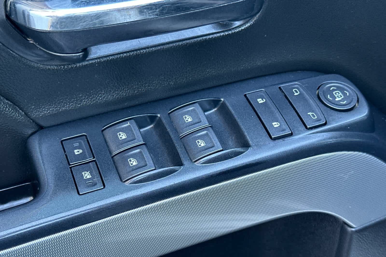 Used 2019 Chevrolet Silverado 2500 LT AWD/4WD image 13