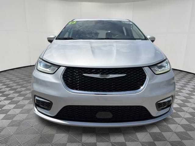 Used 2023 Chrysler Pacifica Touring-L FWD image 15