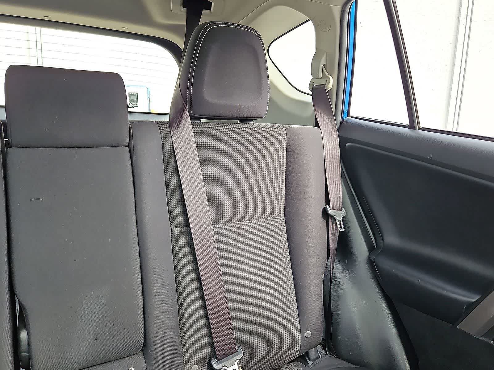Used 2018 Toyota RAV4 XLE w/ Plus Extra Value Package FWD image 15