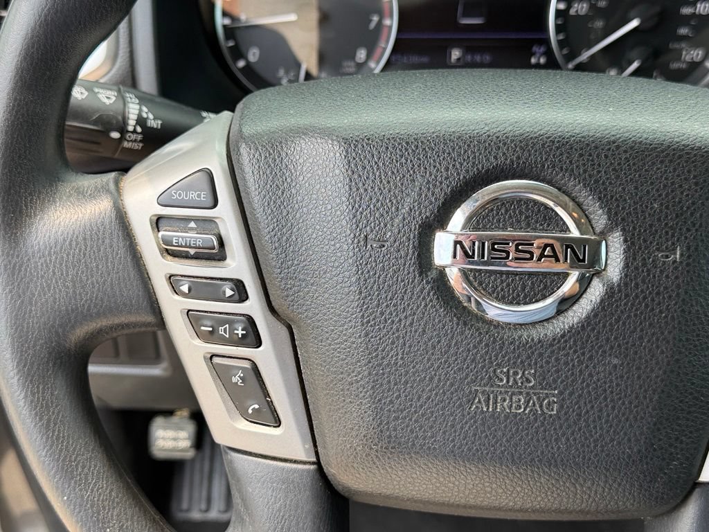 Used 2020 Nissan Titan SV AWD/4WD image 15