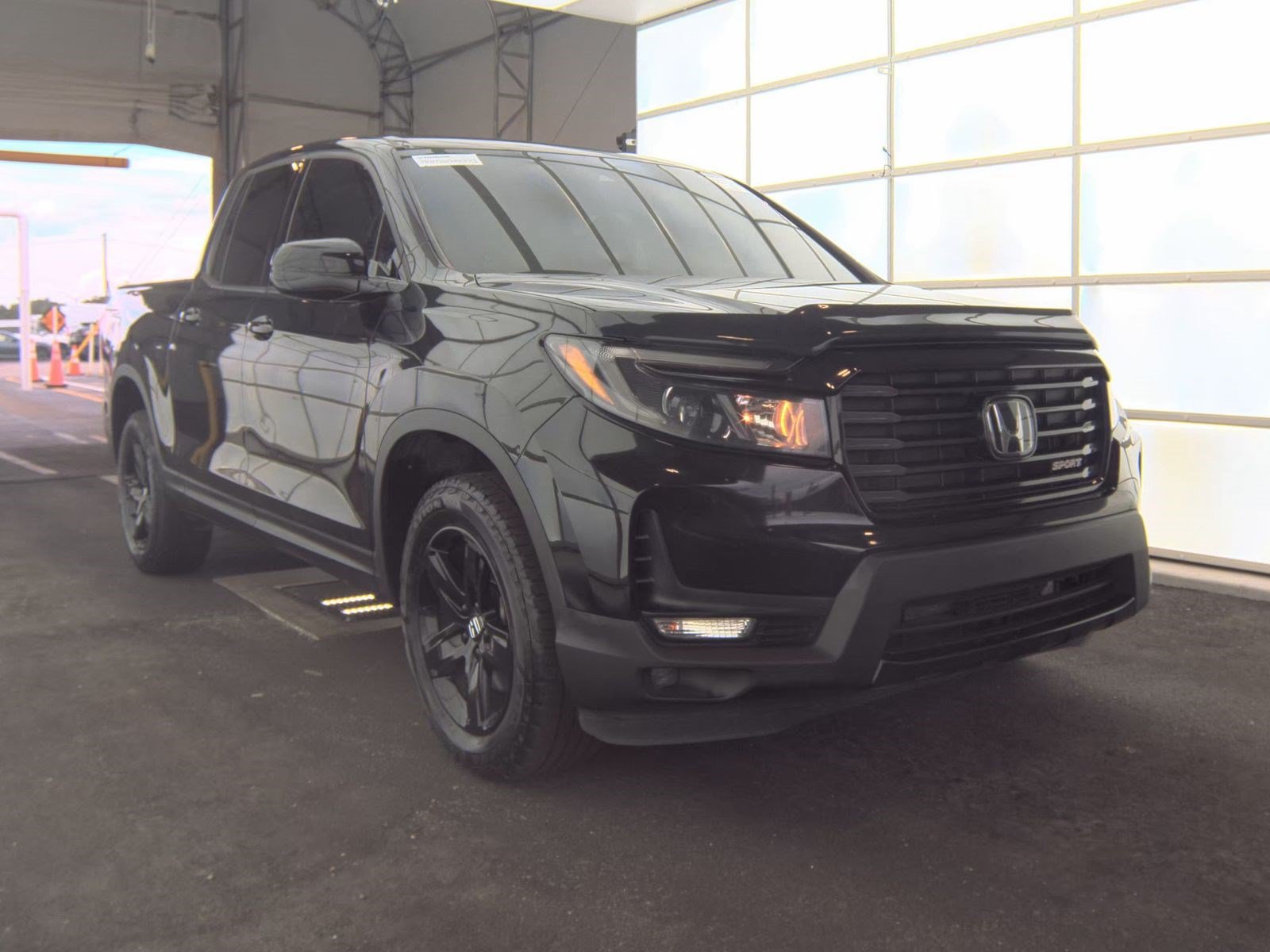 Used 2023 Honda Ridgeline Sport image 2