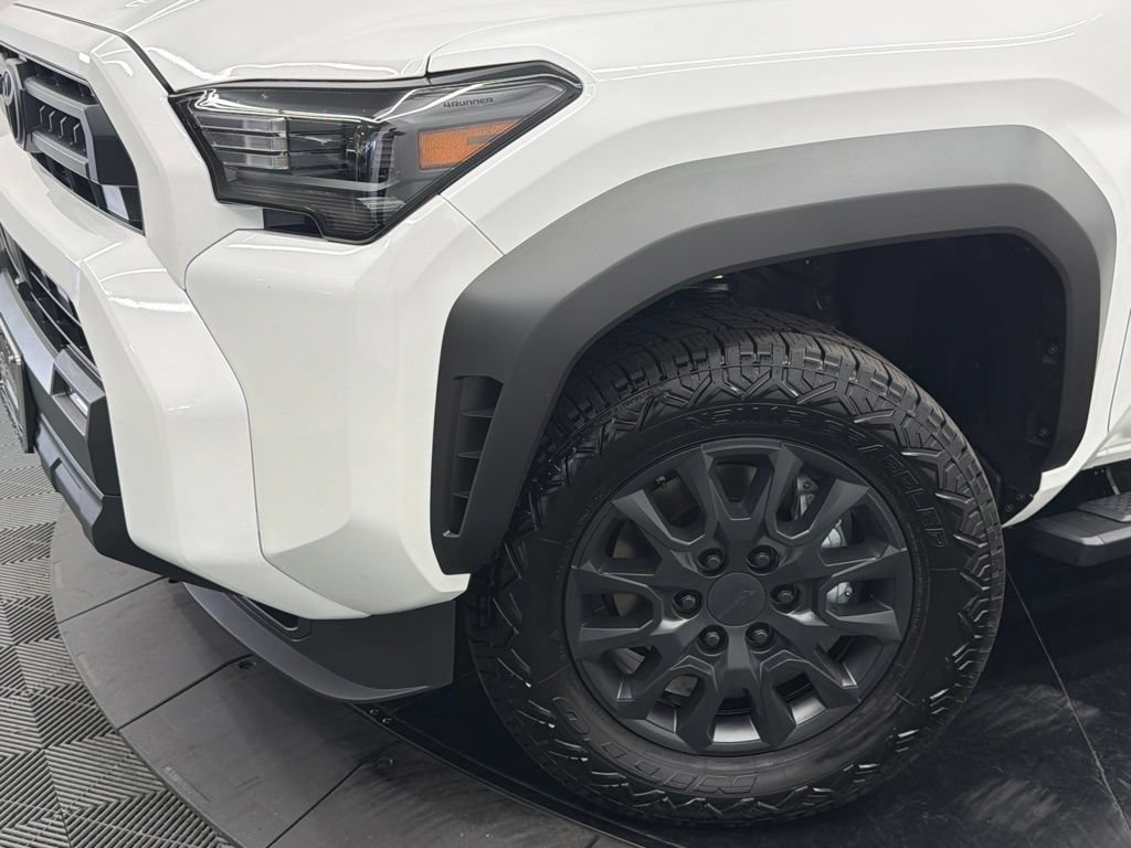 Certified 2026 Toyota 4Runner SR5 AWD/4WD image 5