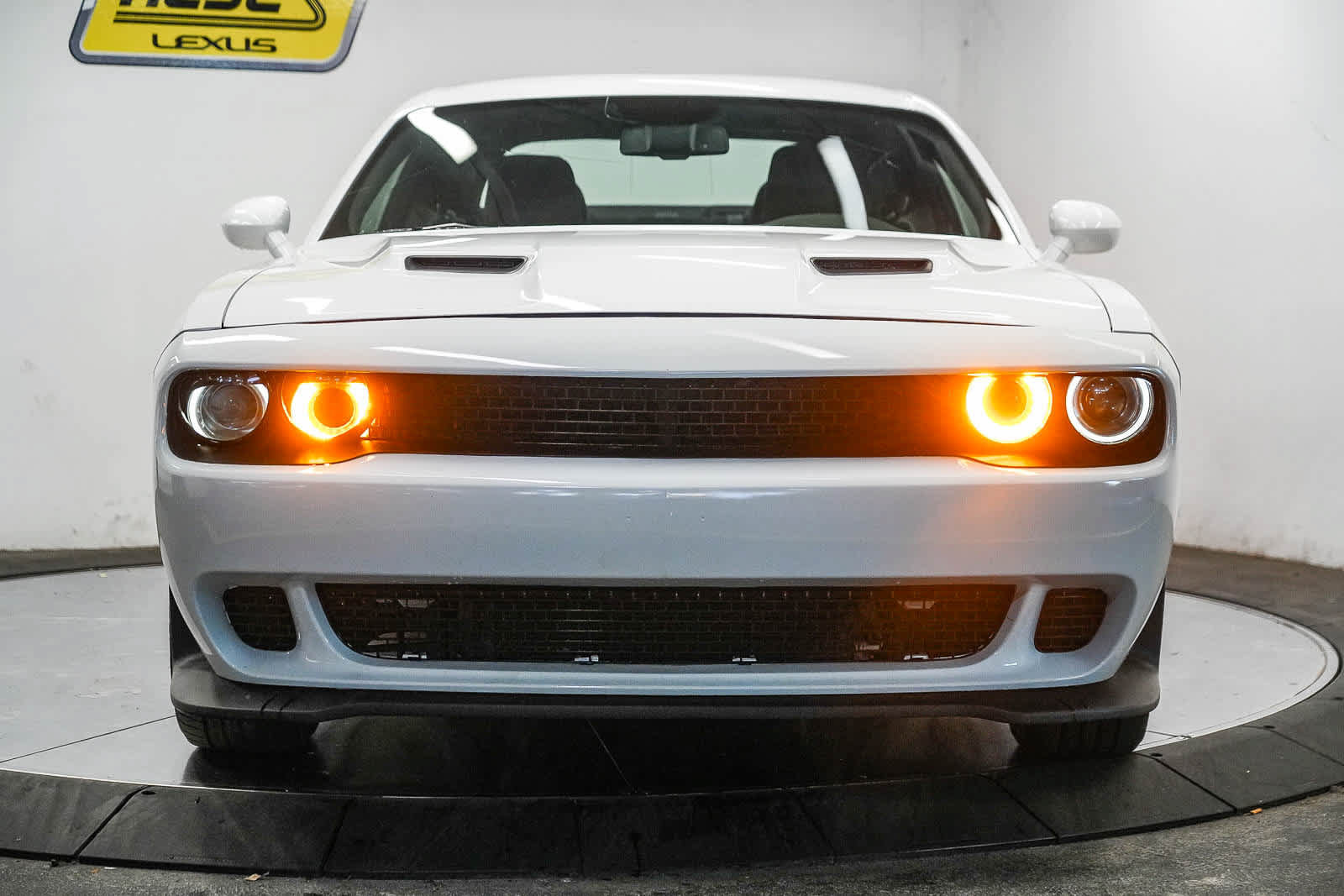Used 2023 Dodge Challenger SXT RWD image 4
