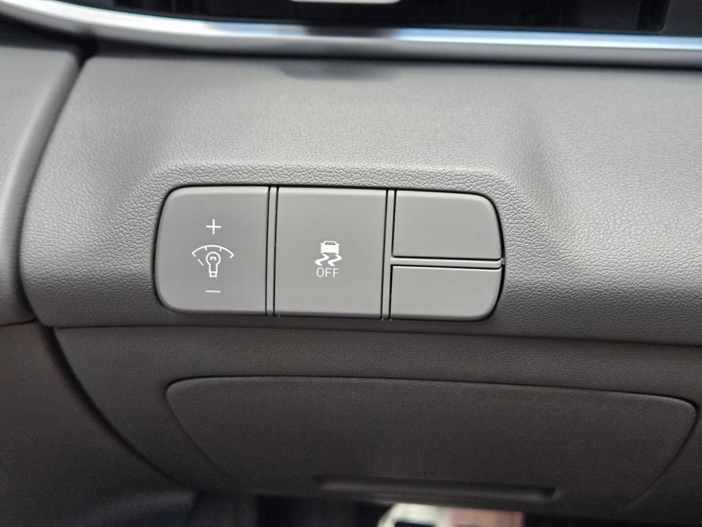 New 2026 Hyundai Elantra Sport FWD image 20