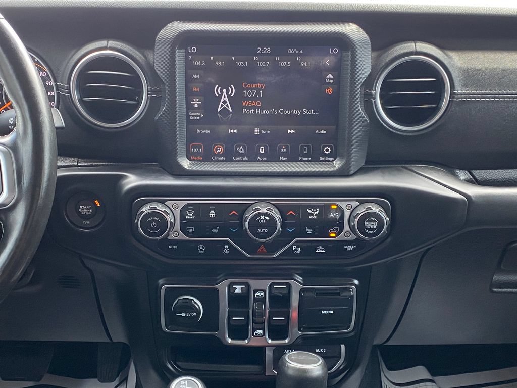 Used 2020 Jeep Gladiator Overland w/ Dual Top Group AWD/4WD image 23