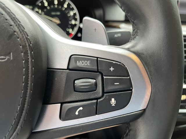 Used 2019 BMW 540i w/ M Sport Package image 19
