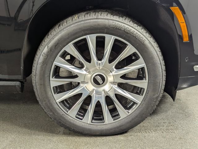 Used 2025 Cadillac Escalade Premium Luxury Platinum AWD/4WD image 12