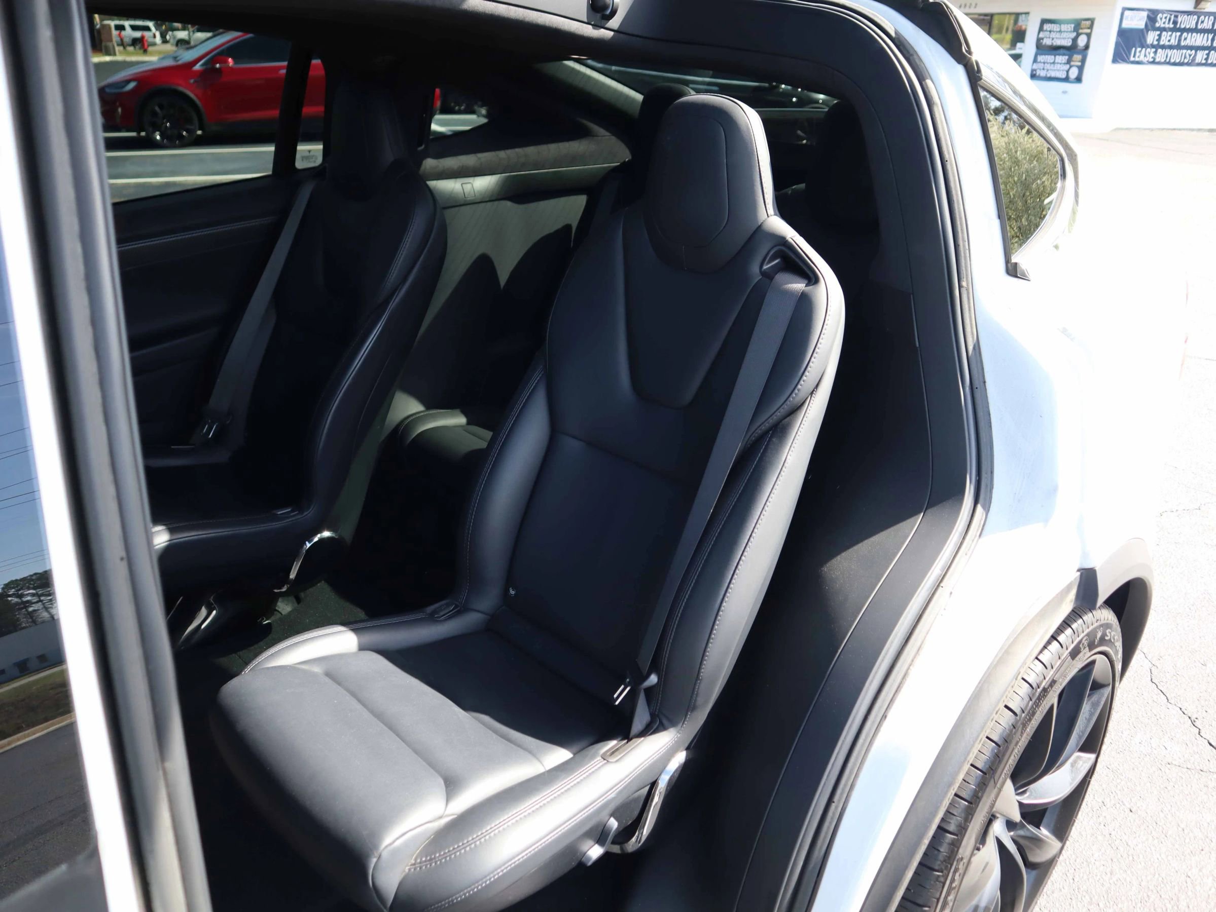 Used 2018 Tesla Model X 100D image 3