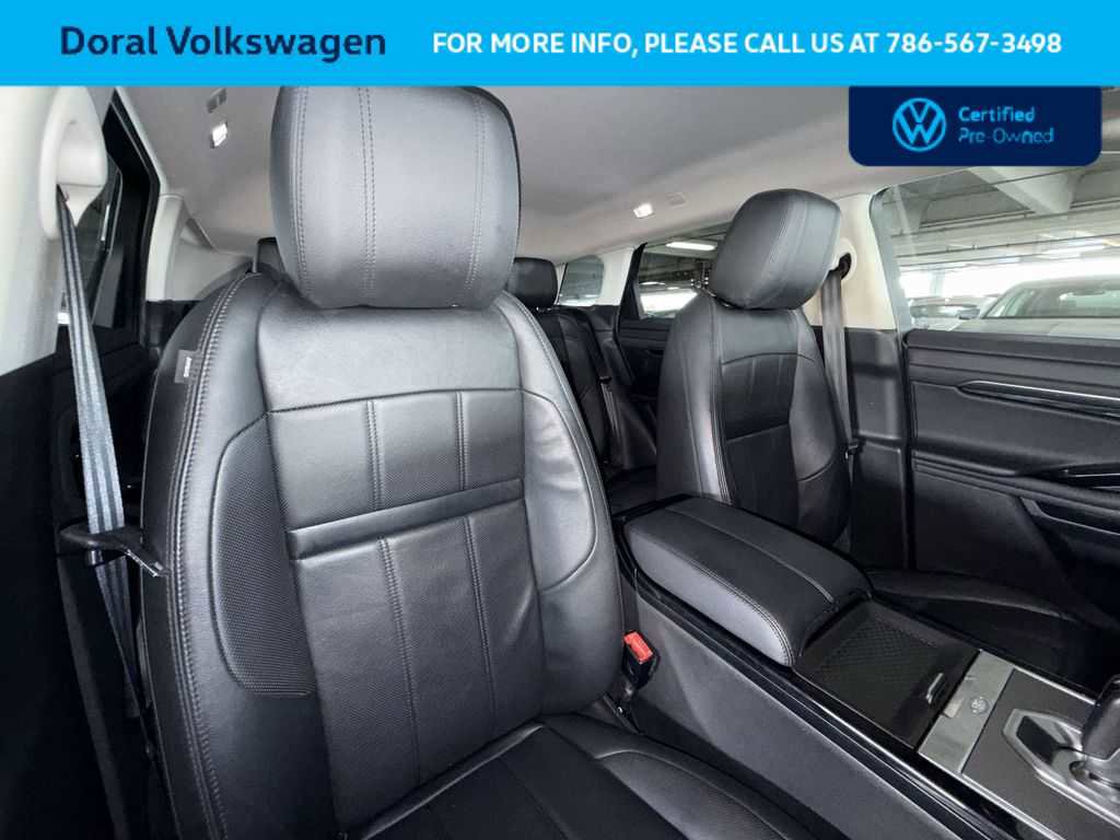 Used 2020 Land Rover Range Rover Evoque S image 27