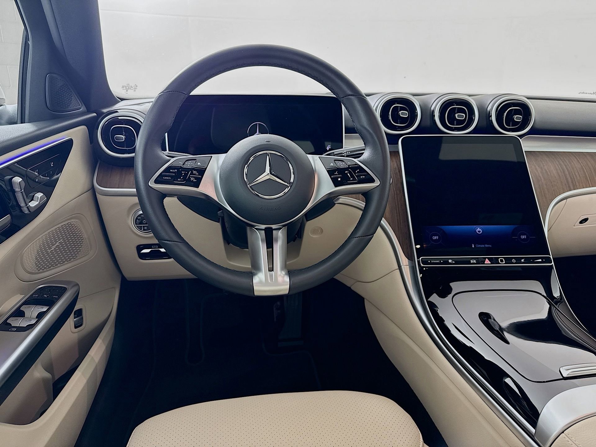 Used 2025 Mercedes-Benz C 300 Sedan image 23