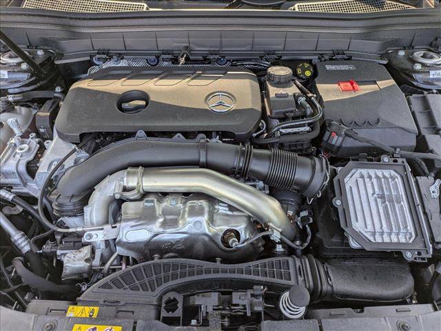 New 2025 Mercedes-Benz GLB 250 image 17