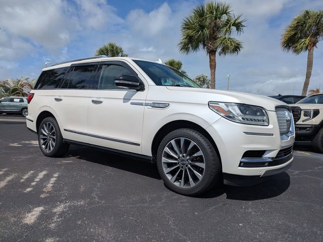 Used 2018 Lincoln Navigator Select image 2