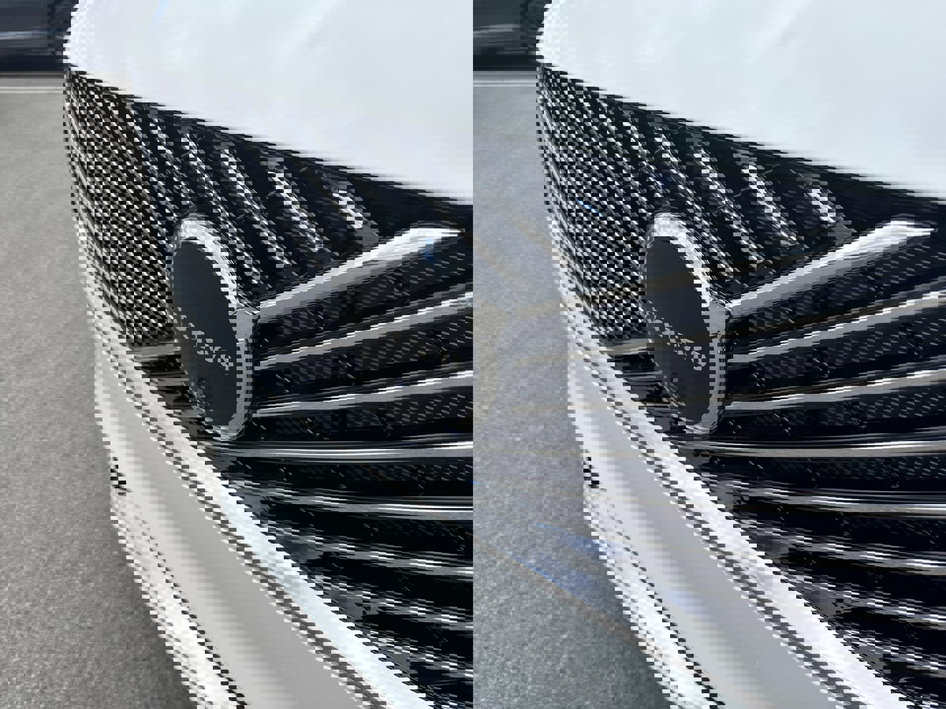 New 2025 Volvo XC90 T8 Plus w/ Protection Package Premier image 31