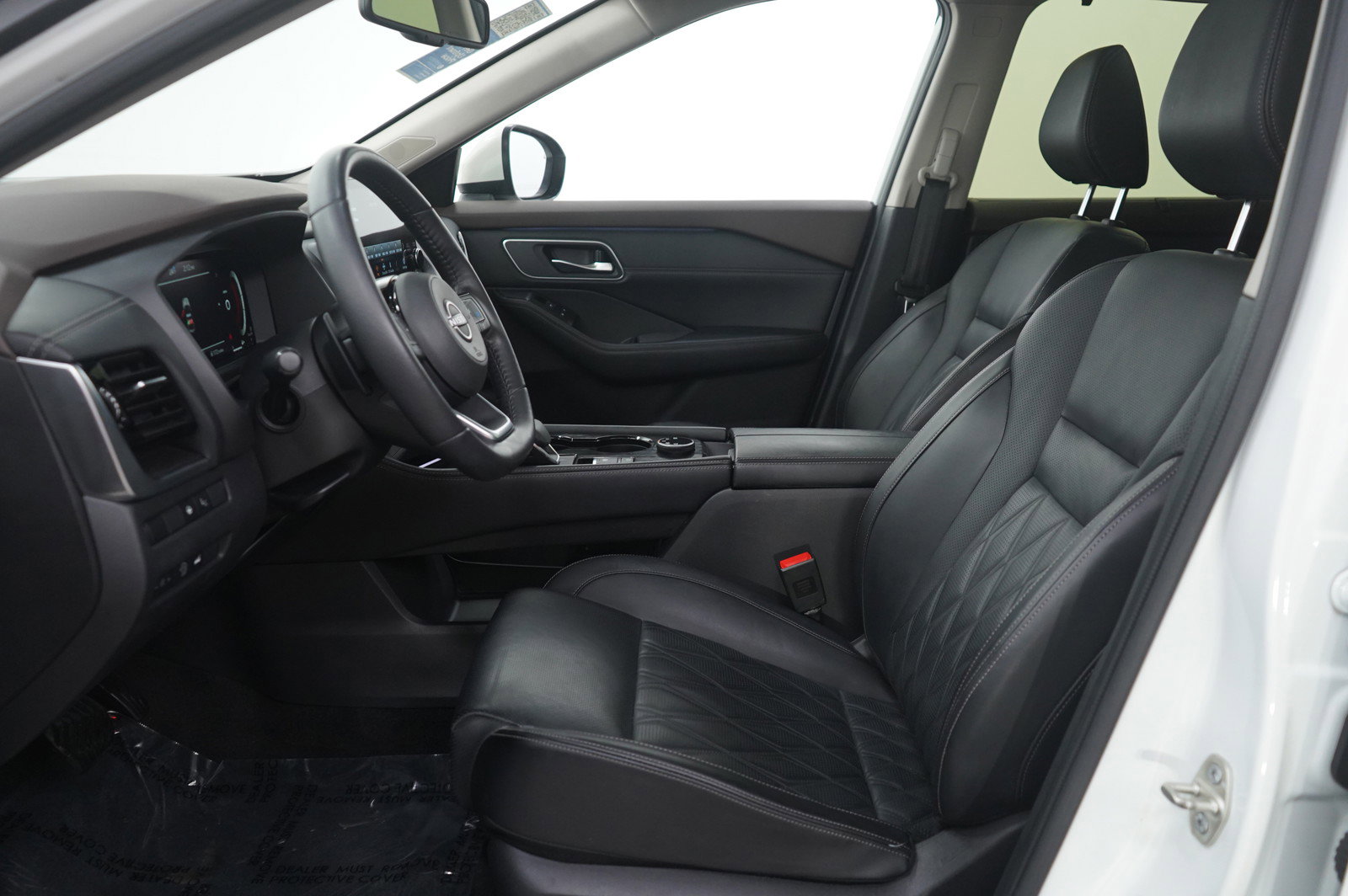 Used 2023 Nissan Rogue Platinum w/ Platinum Premium Package image 15