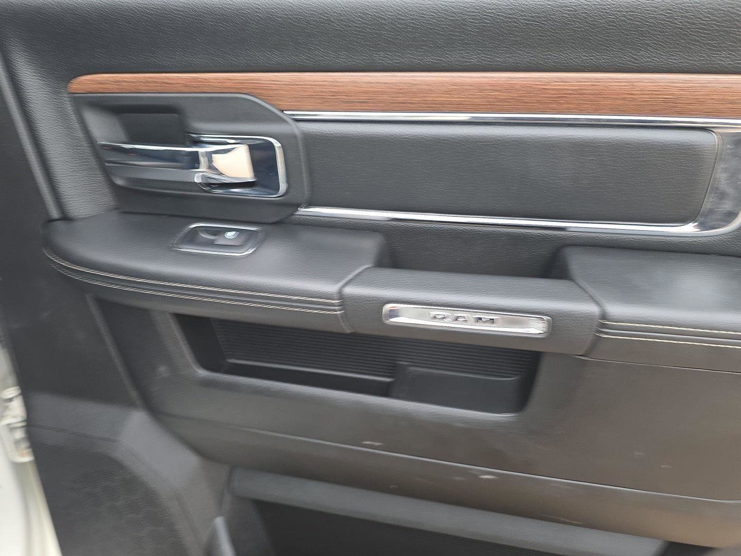 Used 2018 RAM 2500 Laramie w/ Convenience Group image 33