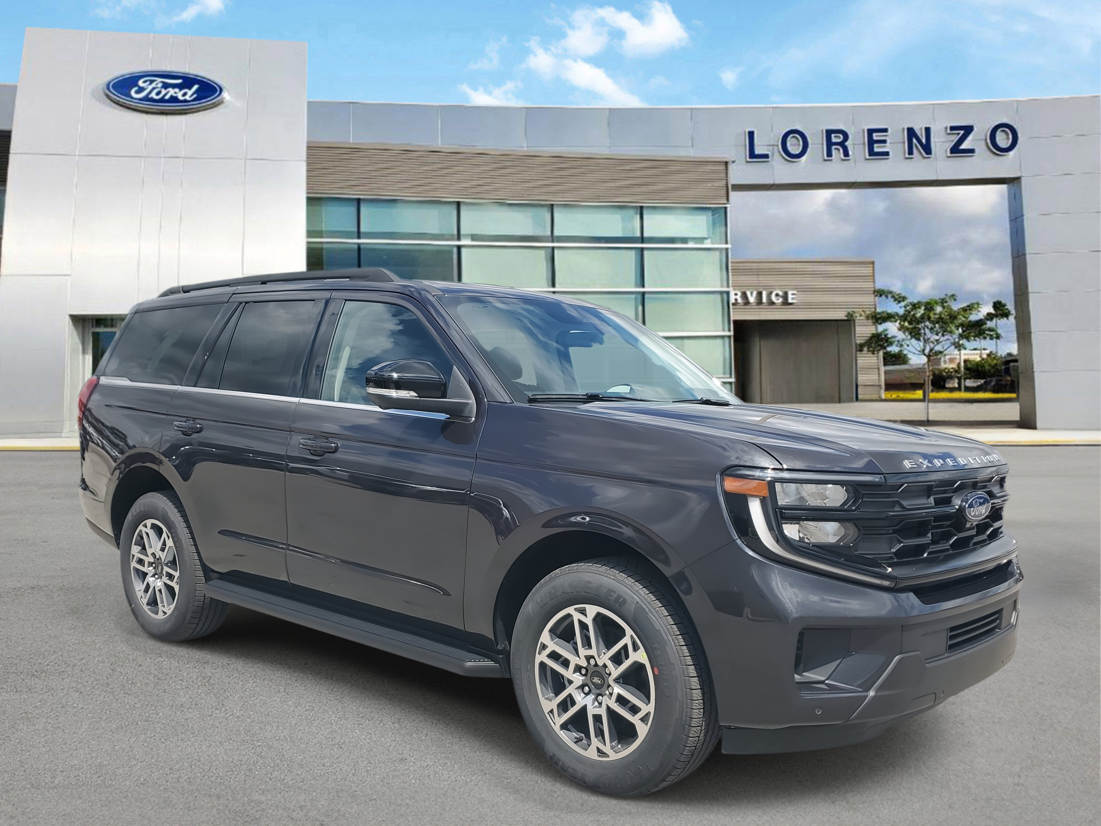 New 2026 Ford Expedition Active RWD image 3