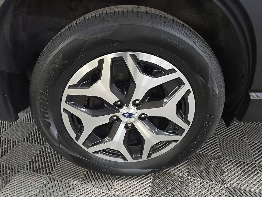 Used 2020 Subaru Forester Premium AWD/4WD image 14