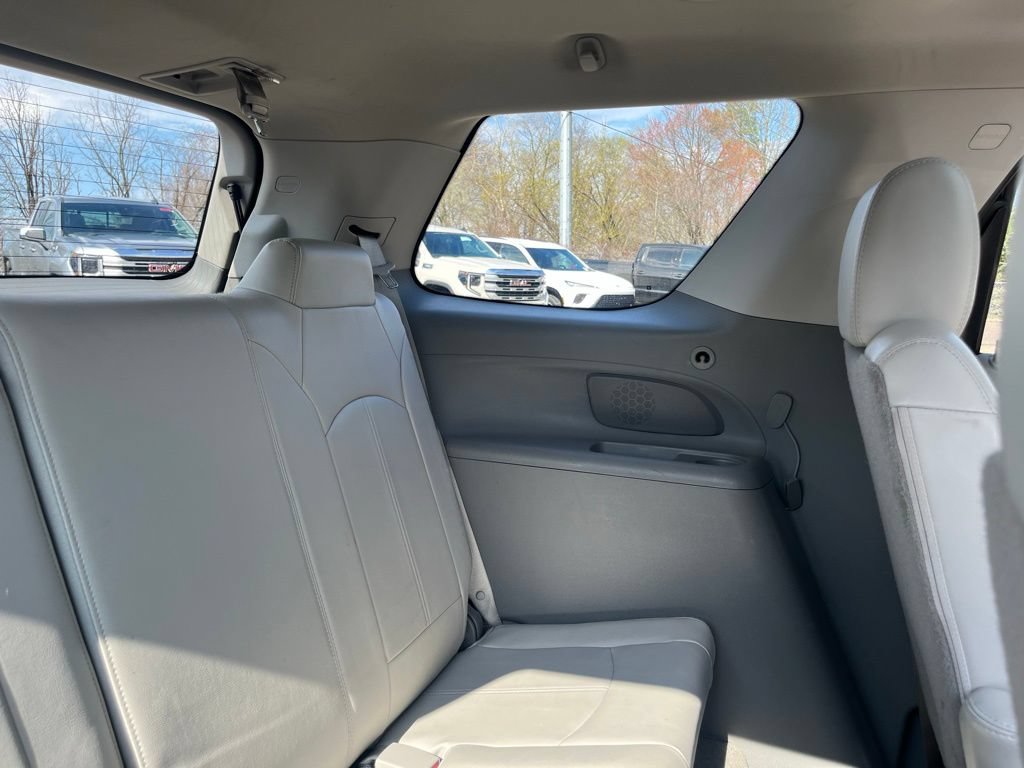 Used 2017 GMC Acadia Limited SLT AWD/4WD image 33